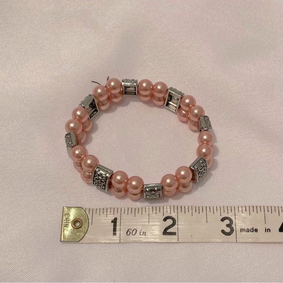 Pink Faux Pearl Silver Beaded Elastic Bracelet - Picture 6 of 6